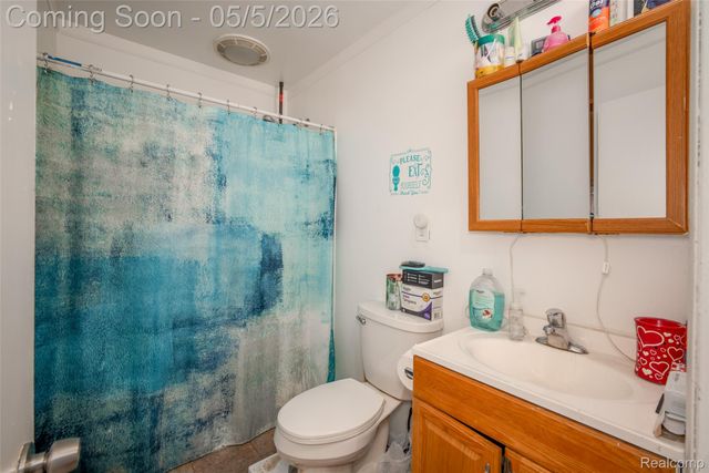 22173 Normandy Avenue, Eastpointe, MI 48021