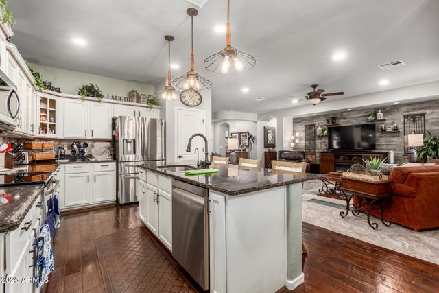 22072 W MOONLIGHT Path, Buckeye, AZ 85326