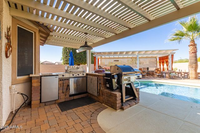 22072 W MOONLIGHT Path, Buckeye, AZ 85326