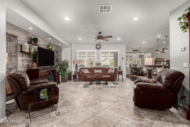 22072 W MOONLIGHT Path, Buckeye, AZ 85326