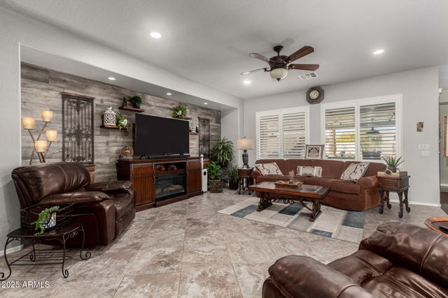 22072 W MOONLIGHT Path, Buckeye, AZ 85326