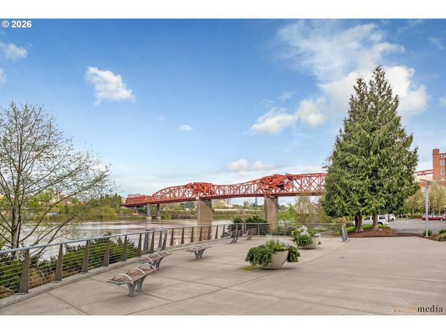 1260 Nw NAITO Pkwy Nw 710, Portland, OR 97209