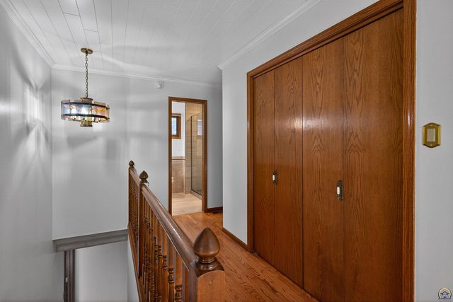 3835 SW Wood Valley DR, Topeka, KS 66610