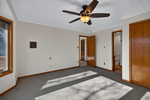 3835 SW Wood Valley DR, Topeka, KS 66610