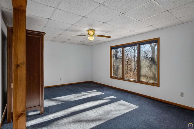 3835 SW Wood Valley DR, Topeka, KS 66610