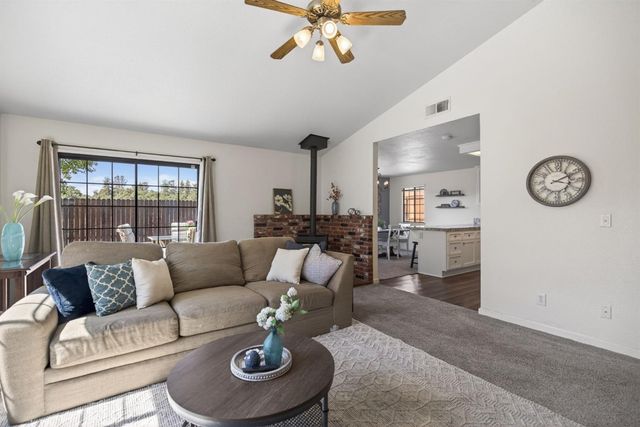 5512 Crossbill Ln, El Dorado, CA 95623