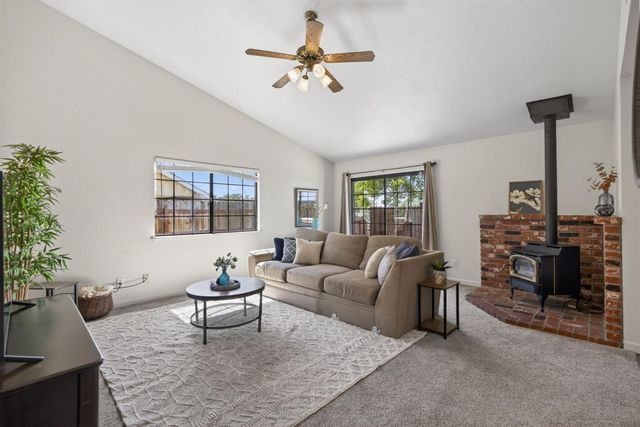5512 Crossbill Ln, El Dorado, CA 95623