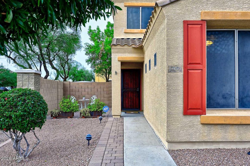 Image 32 of property listing at 12120 W LEATHER Lane W, Peoria, AZ 85383