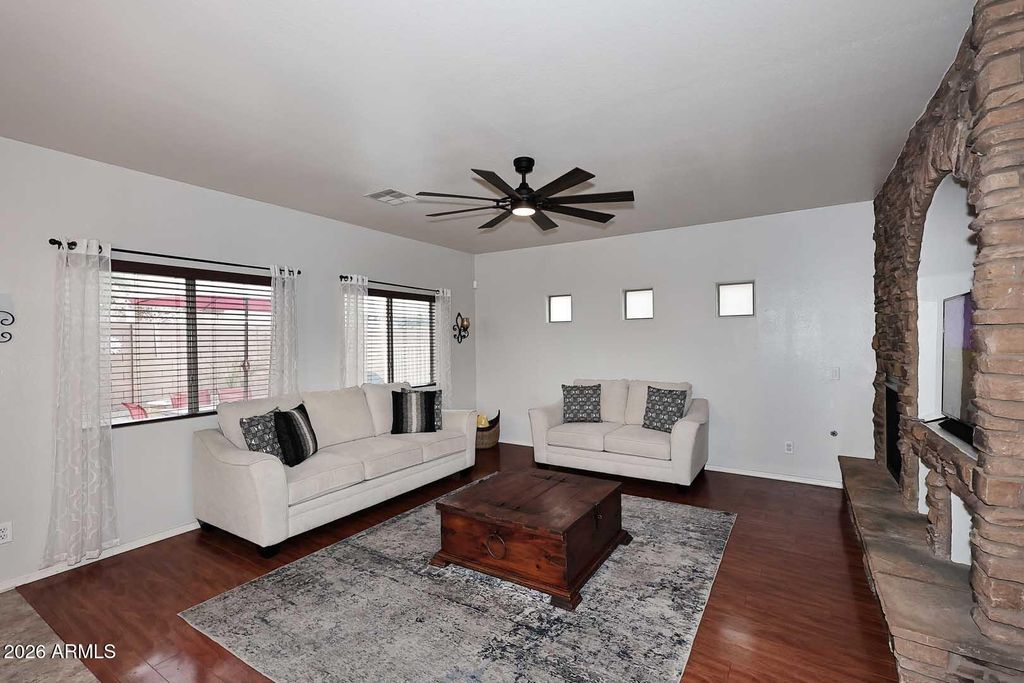 Image 35 of property listing at 12120 W LEATHER Lane W, Peoria, AZ 85383