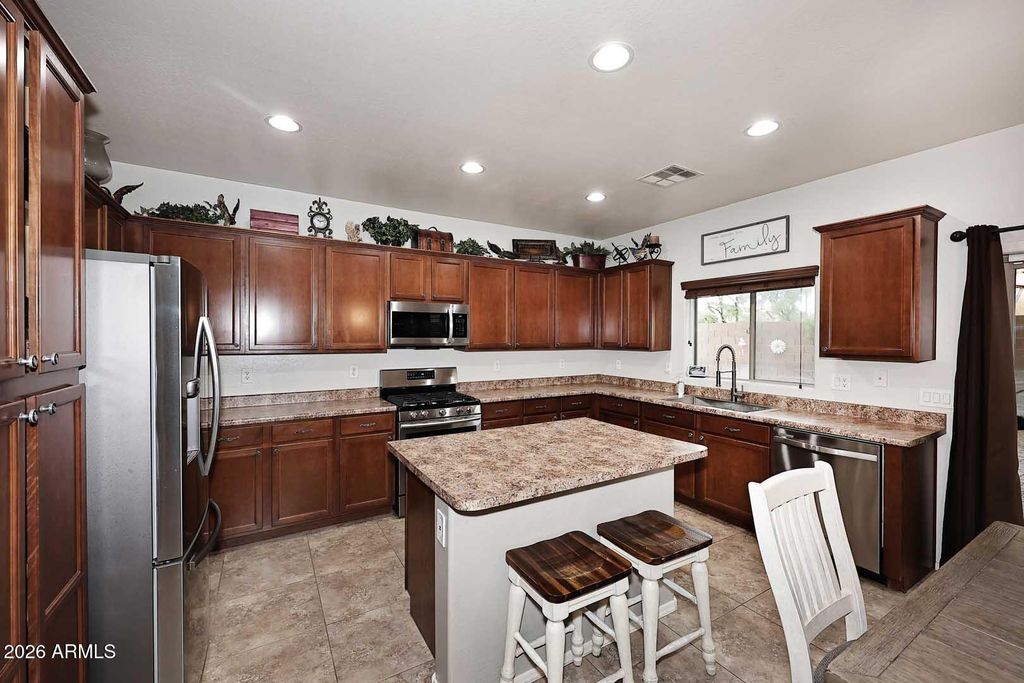 Image 42 of property listing at 12120 W LEATHER Lane W, Peoria, AZ 85383