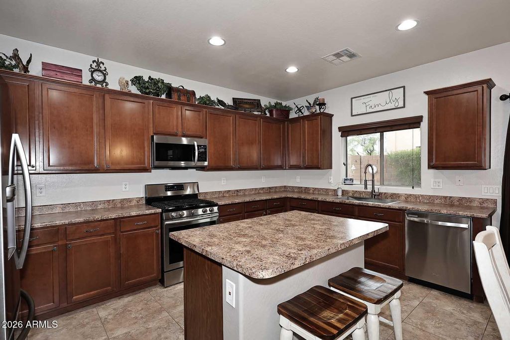 Image 43 of property listing at 12120 W LEATHER Lane W, Peoria, AZ 85383