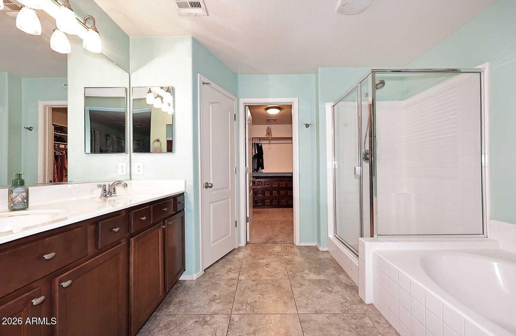 Image 65 of property listing at 12120 W LEATHER Lane W, Peoria, AZ 85383