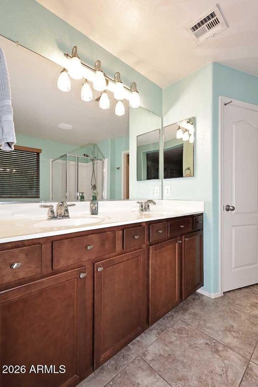 Image 66 of property listing at 12120 W LEATHER Lane W, Peoria, AZ 85383
