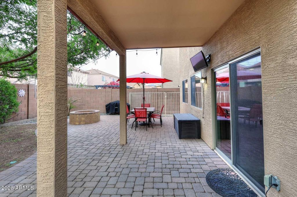 Image 70 of property listing at 12120 W LEATHER Lane W, Peoria, AZ 85383