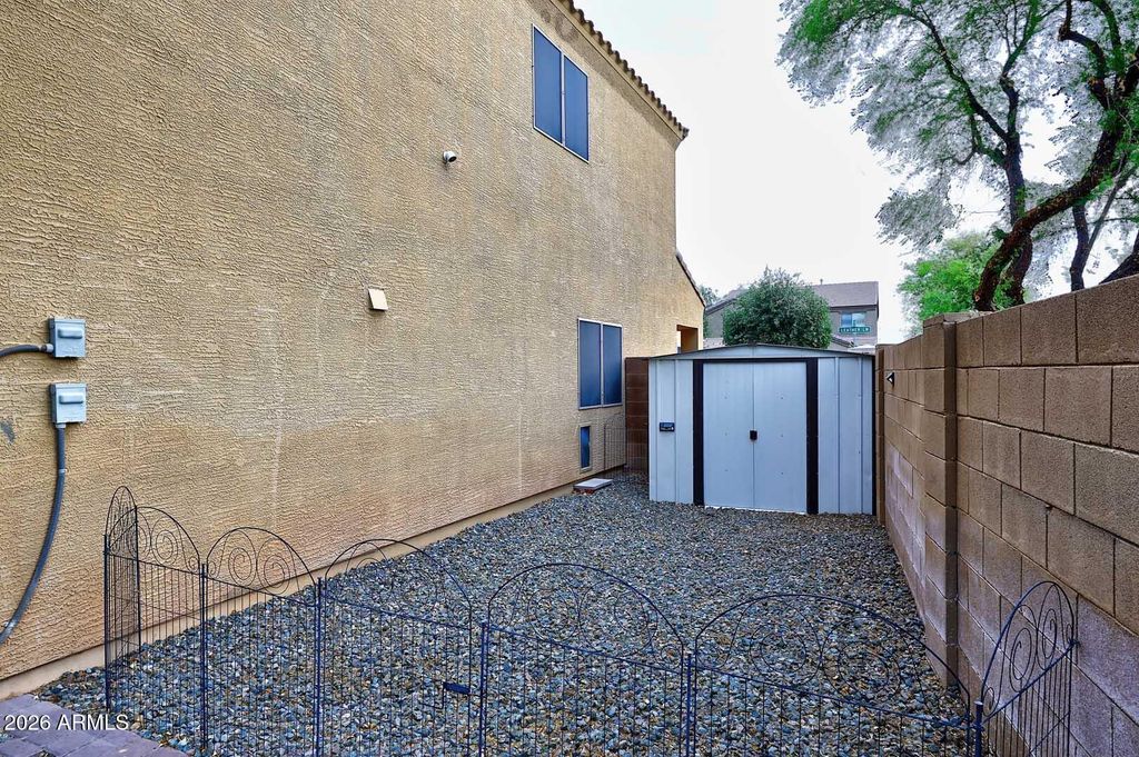 Image 76 of property listing at 12120 W LEATHER Lane W, Peoria, AZ 85383