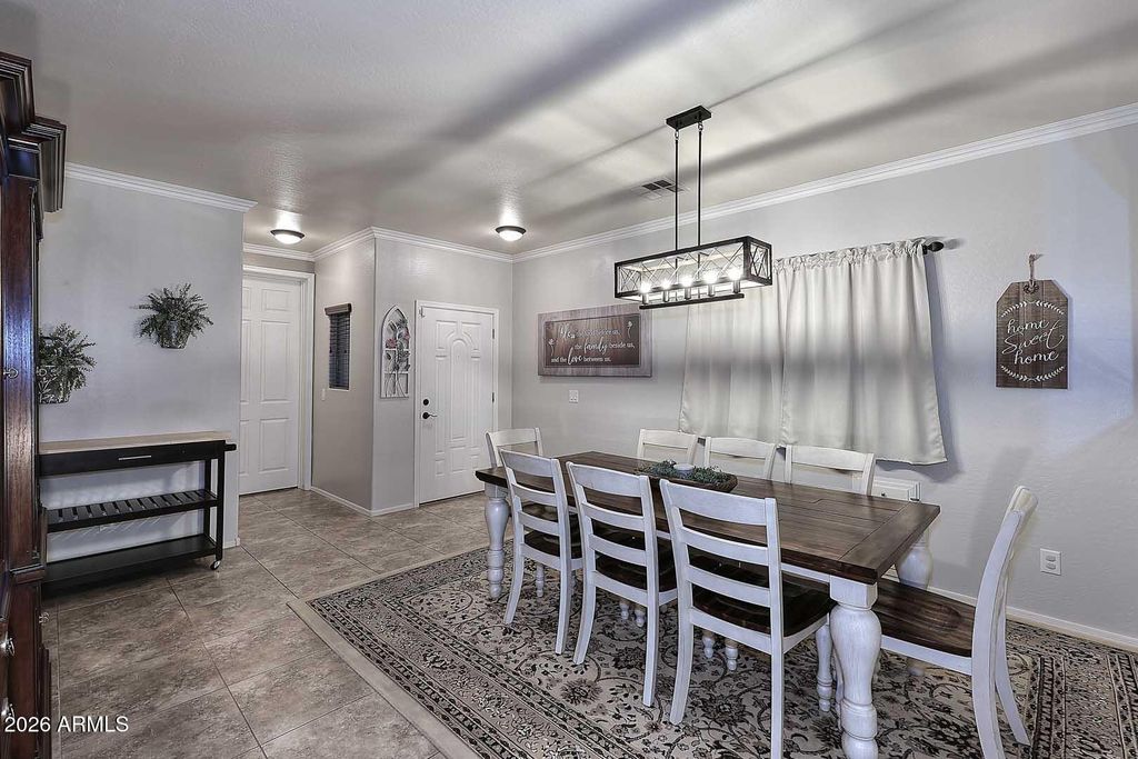 Image 9 of property listing at 12120 W LEATHER Lane W, Peoria, AZ 85383