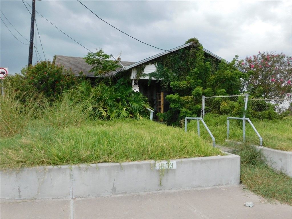 1803 N PORT Ave, Corpus Christi, TX 78401 — photo 3