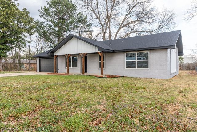 1176 Eastwood Drive, Booneville, AR 72927