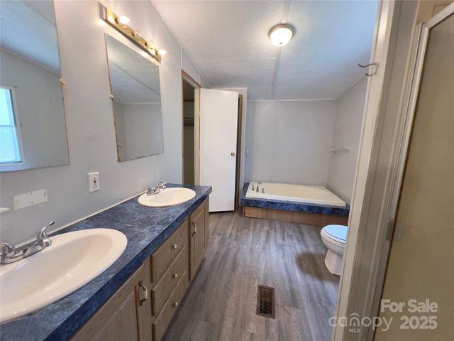 5000 Deal Mill Road, Granite Falls, NC 28630