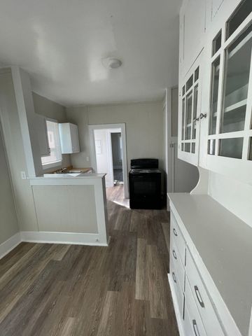 516 S Nueces, Coleman, TX 76384