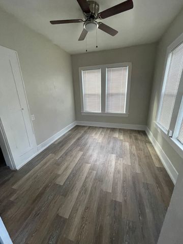 516 S Nueces, Coleman, TX 76384