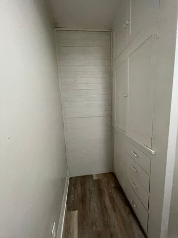 516 S Nueces, Coleman, TX 76384