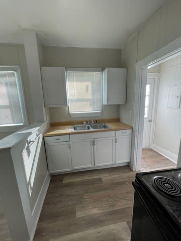 516 S Nueces, Coleman, TX 76384