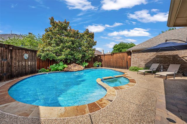 6208 Brownstone Drive, Mckinney, TX 75070