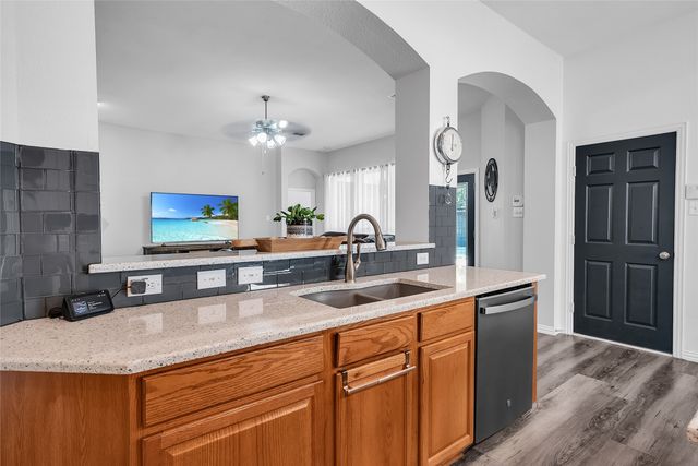 6208 Brownstone Drive, Mckinney, TX 75070