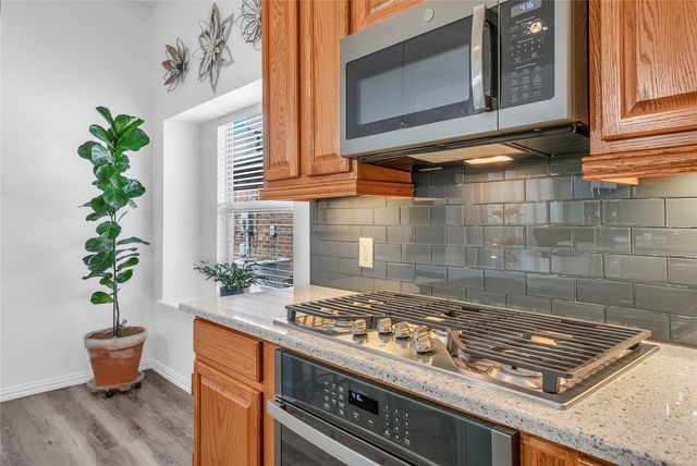 6208 Brownstone Drive, Mckinney, TX 75070