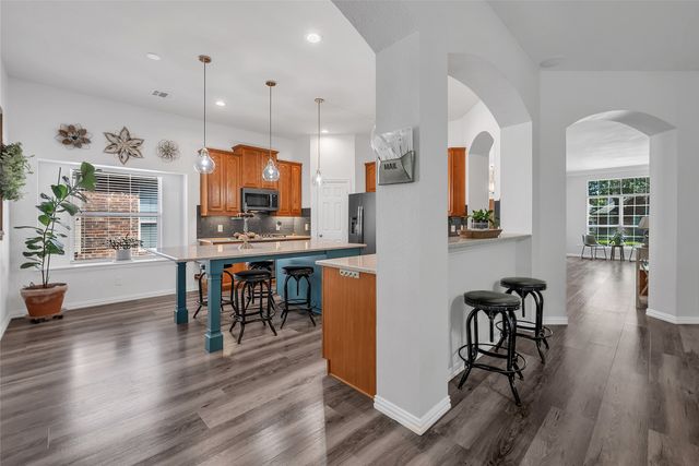 6208 Brownstone Drive, Mckinney, TX 75070