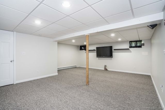 111 Brockett Street, Newington, CT 06111