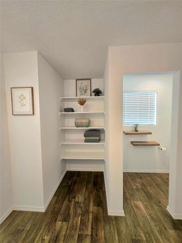 12419 Silversmith LN, Mustang Ridge, TX 78610