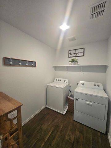 12419 Silversmith LN, Mustang Ridge, TX 78610
