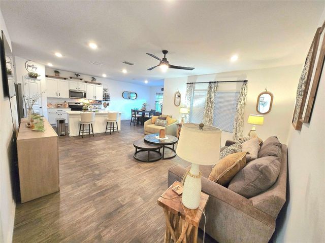 12419 Silversmith LN, Mustang Ridge, TX 78610