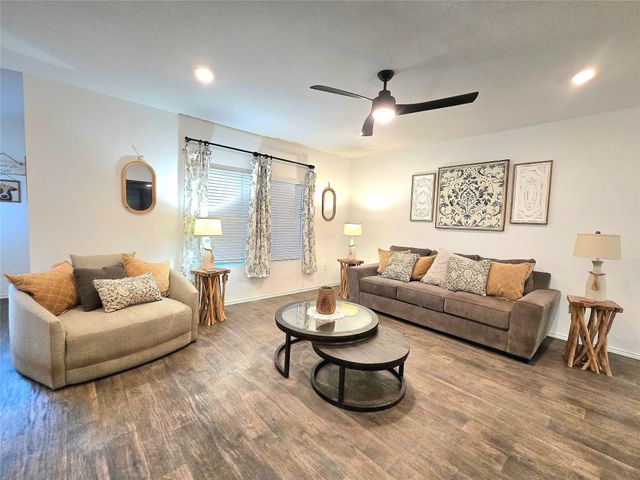 12419 Silversmith LN, Mustang Ridge, TX 78610