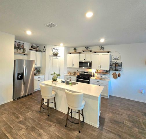 12419 Silversmith LN, Mustang Ridge, TX 78610