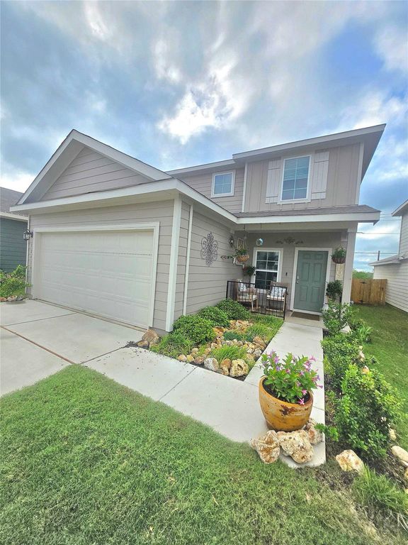 12419 Silversmith LN, Mustang Ridge, TX 78610