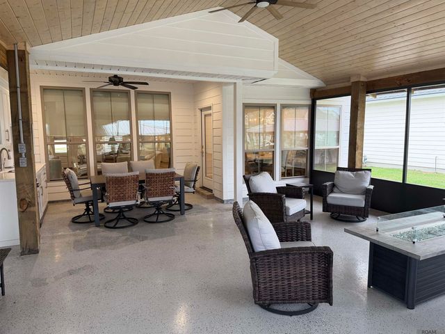 7822 Cutt Pointe Dr, Ventress, LA 70783