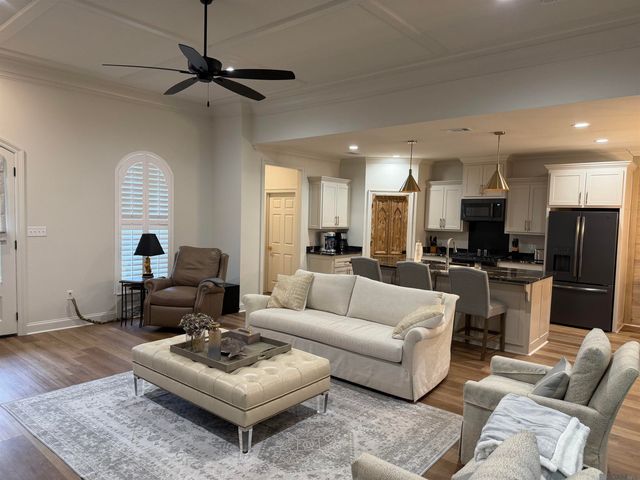 7822 Cutt Pointe Dr, Ventress, LA 70783