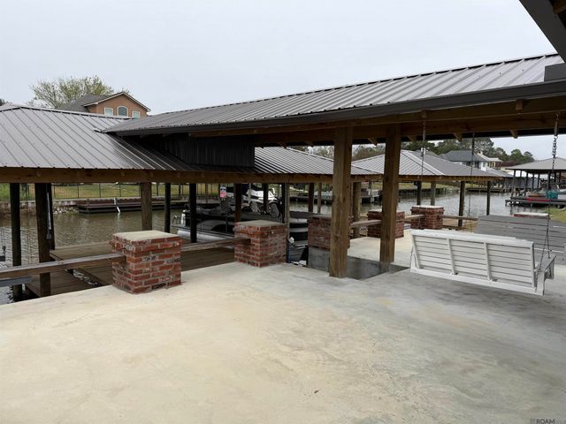 7822 Cutt Pointe Dr, Ventress, LA 70783