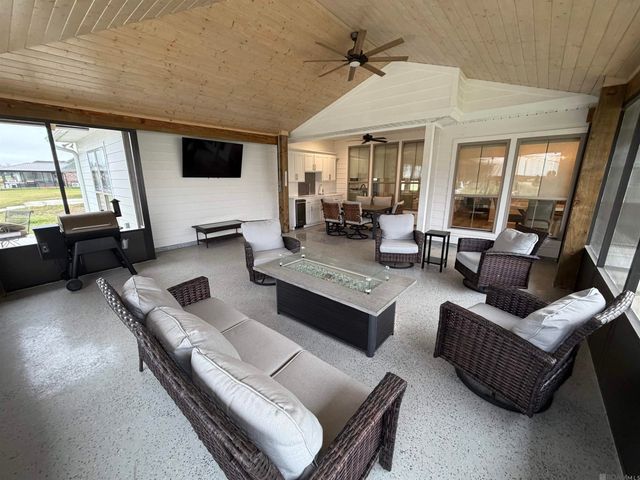 7822 Cutt Pointe Dr, Ventress, LA 70783