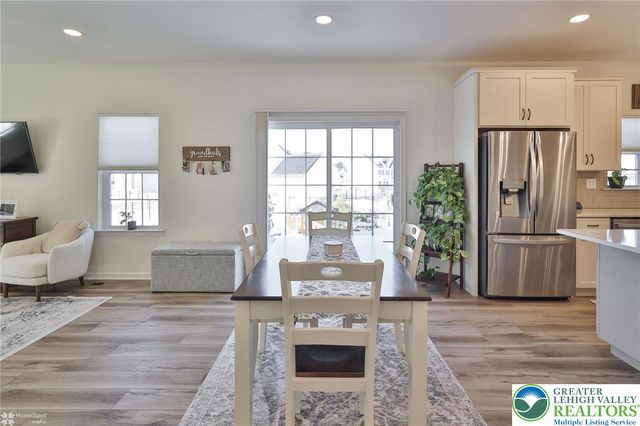 1071 Lisa Lane, Palmer Twp, PA 18045