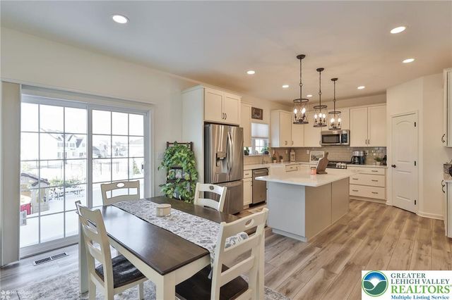 1071 Lisa Lane, Palmer Twp, PA 18045