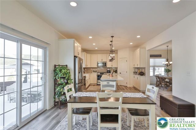 1071 Lisa Lane, Palmer Twp, PA 18045