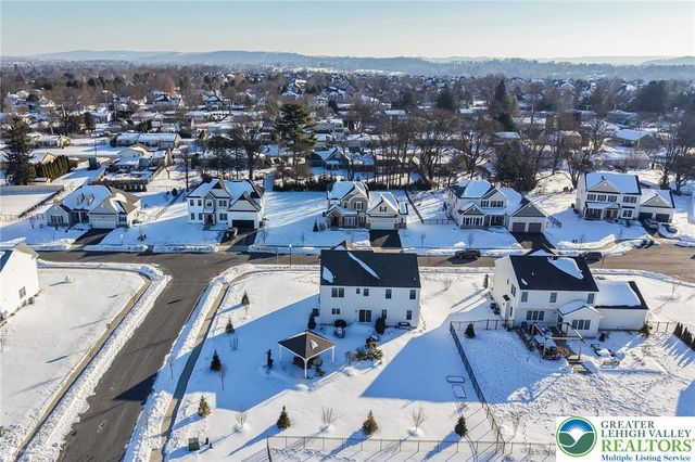 1071 Lisa Lane, Palmer Twp, PA 18045