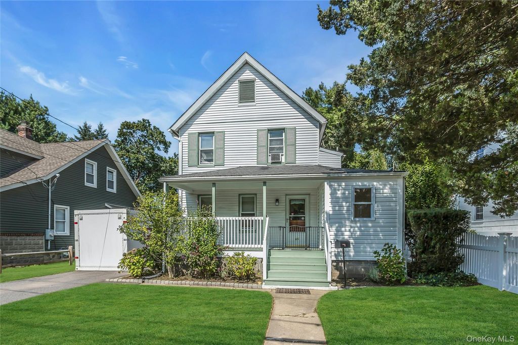 66 Tooker Avenue, Oyster Bay, NY 11771