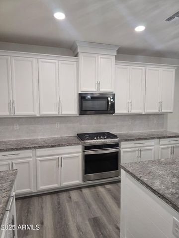 7321 N 123RD Drive, Glendale, AZ 85307