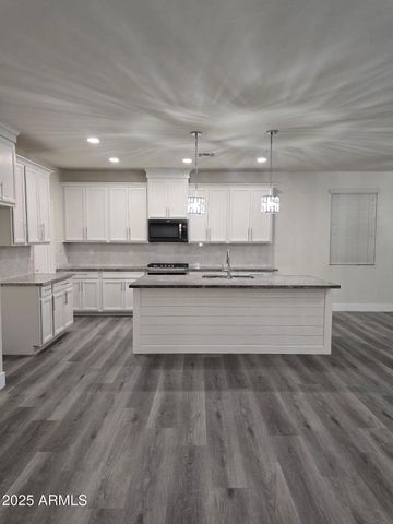 7321 N 123RD Drive, Glendale, AZ 85307