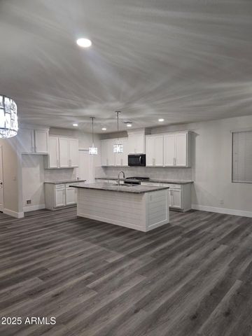 7321 N 123RD Drive, Glendale, AZ 85307